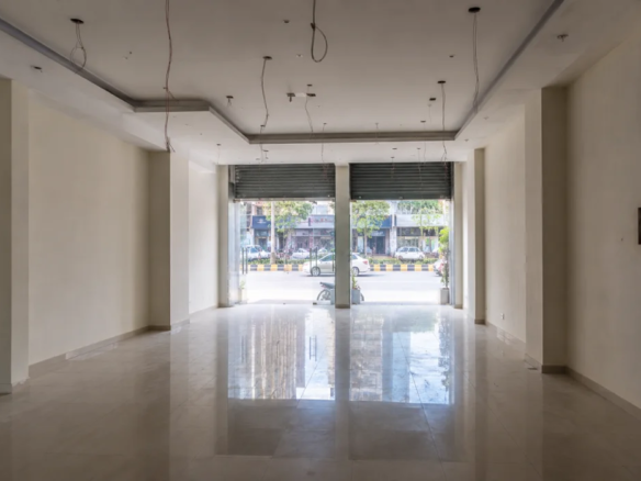 1000 sqft – Commercial Showroom for Rent in Wakad